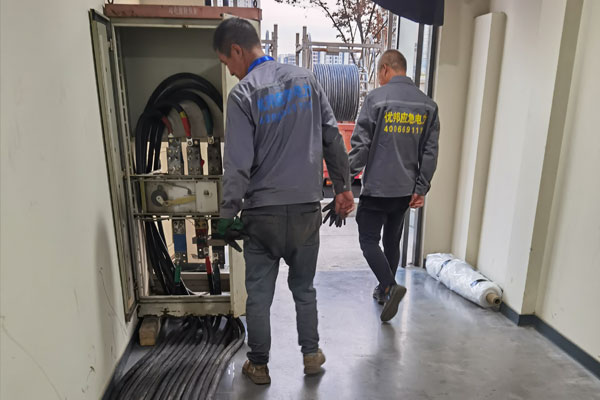 昌乐柴油发电机组的输出电压调节方式对设备性能有哪些影响？