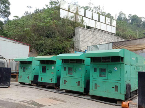 昌乐先进的应急发电机系统中智能监测和控制系统如何确保电压稳定？